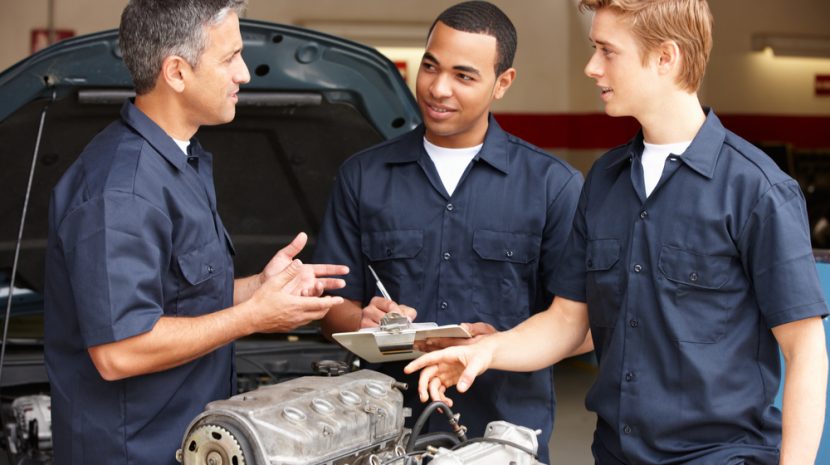 5 Tips for Selecting the Best Uniform Vendor for Your Automotive Business