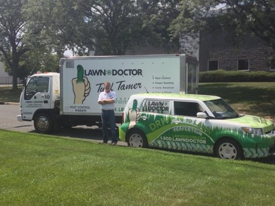 10 Pest Control Franchise Opportunities to Consider - Lawn Doctor