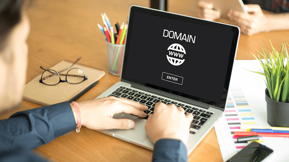 how to sell a domain name