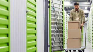 how to start a storage business